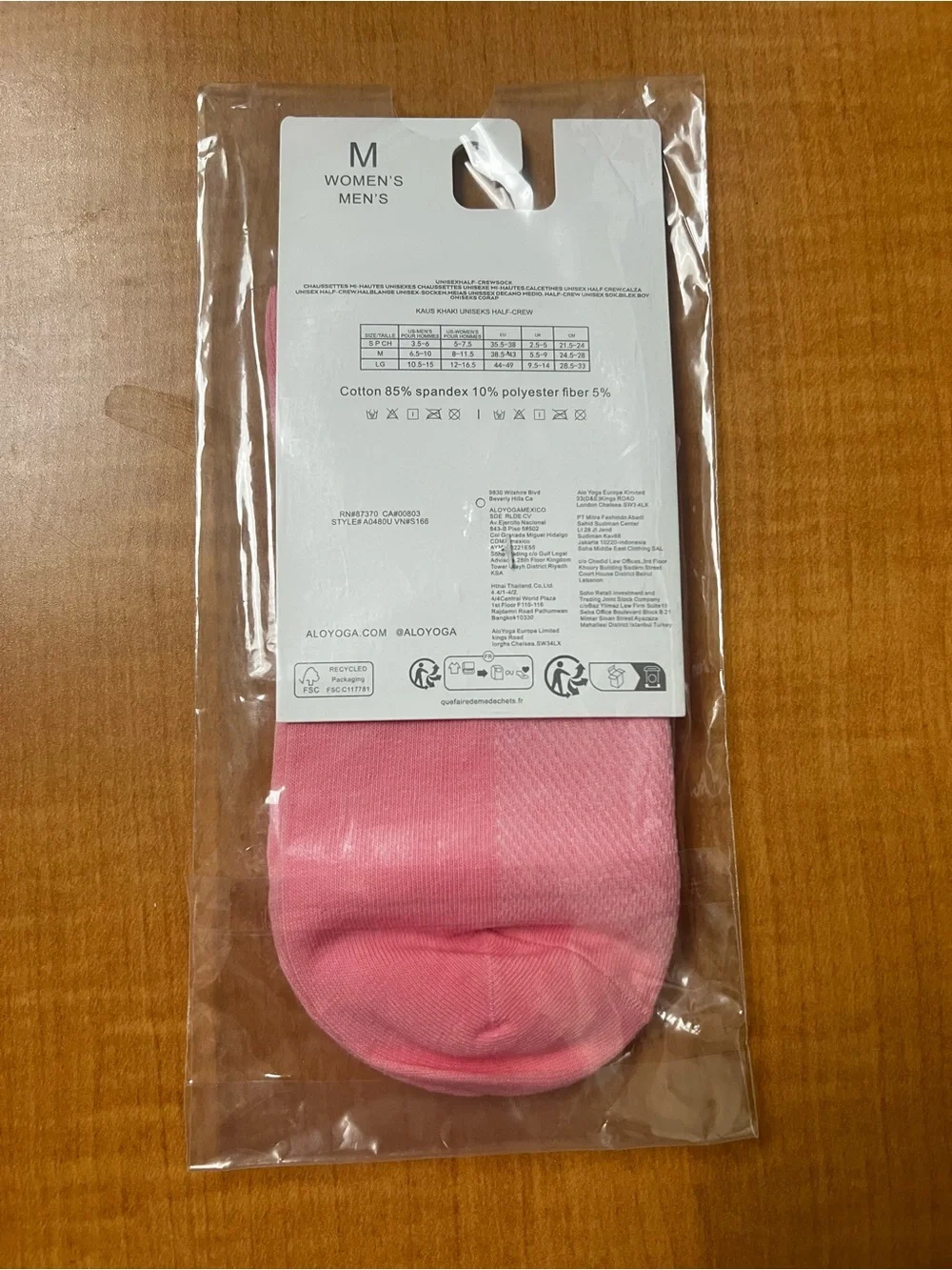 Alo Yoga Unisex Half Crew Throwback Socks M Pink White Athleisure Casual - Picture 2 of 3